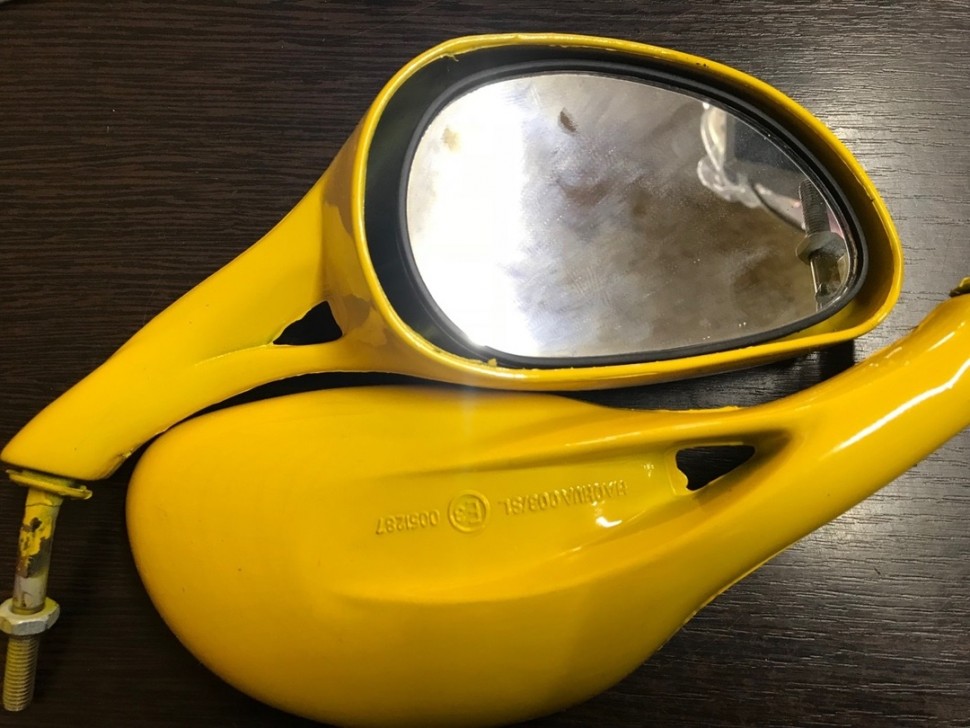 Зеркала скутер пластик желтые М8 - 2шт