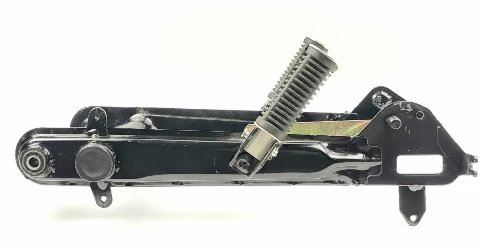 デルタ DESCENTE（デサント） ランニングシューズ デルタプロ テンポ DELTAPRO