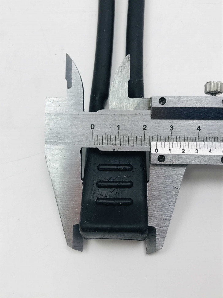 Ремешок капота Тайга снегоход С40700105 Ремешок капота Тайга снегоход С40700105