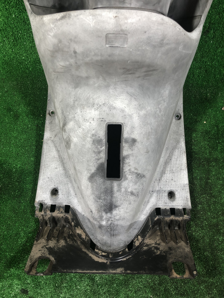 Облицовка передняя внутренняя карман Yamaha Jog SA16J