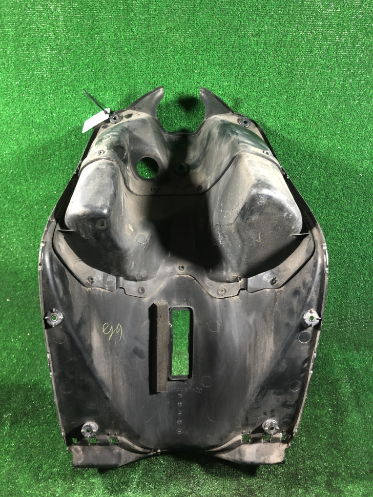 Облицовка передняя внутренняя карман Yamaha Jog SA16J