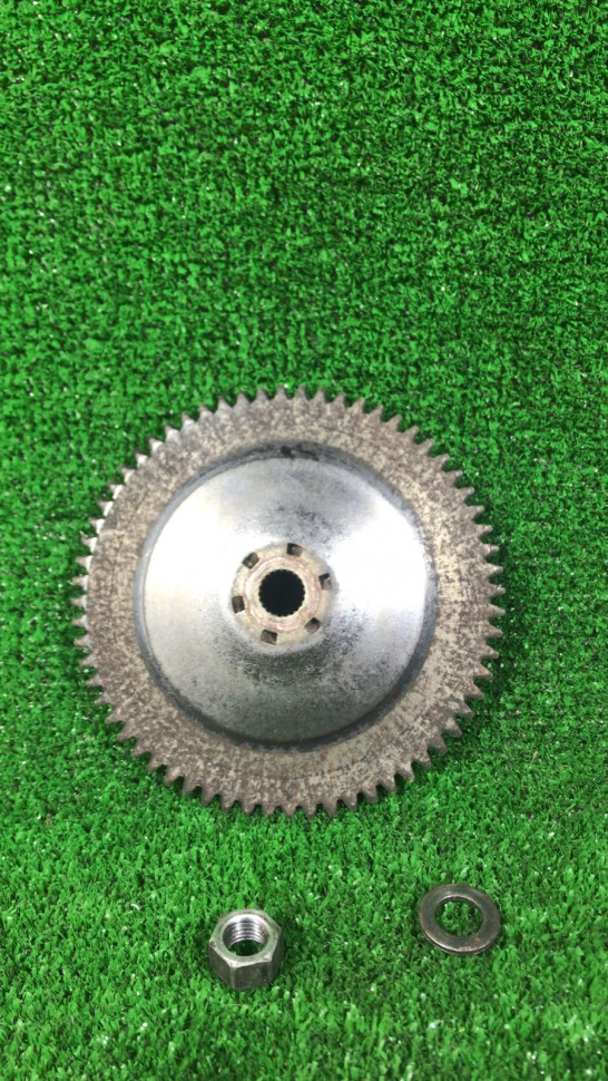 Наружный шкив вариатора с гайкой (Щека) Honda AF-18 оригинал Наружный шкив вариатора с гайкой (Щека) Honda AF-18 оригинал