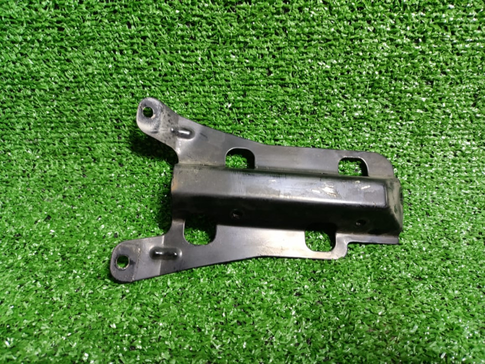 Кронштейн катушки зажигания Suzuki Boulevard M109R VZR 1800