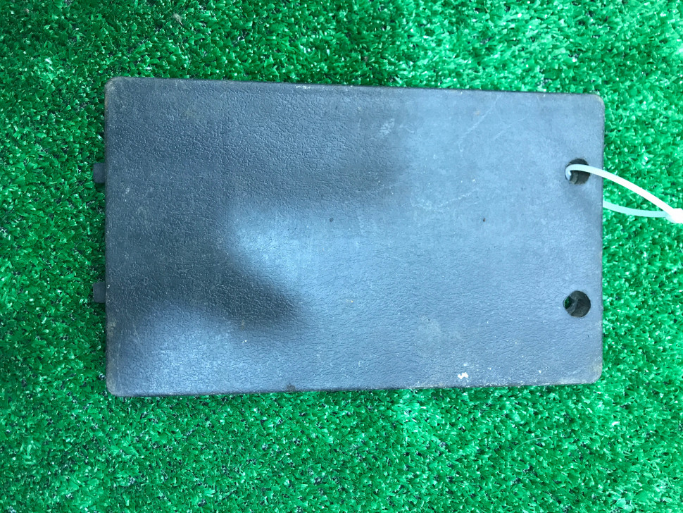 Лючок акб Тип1