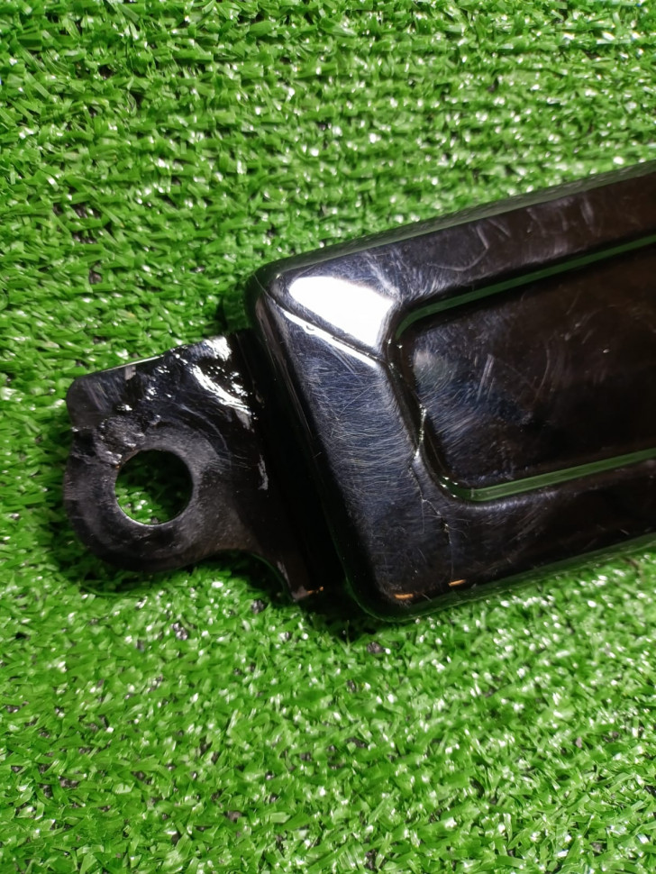 Облицовка боковая нижняя правая Suzuki Boulevard M109R VZR 1800 есть трещина