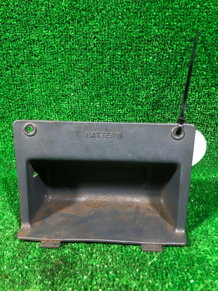 Лючок аккумулятора Honda dio AF27