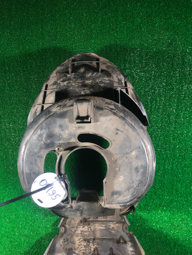 Поддон подклювник Yamaha Jog SA-16J Оригинал Поддон подклювник Yamaha Jog SA-16J Оригинал