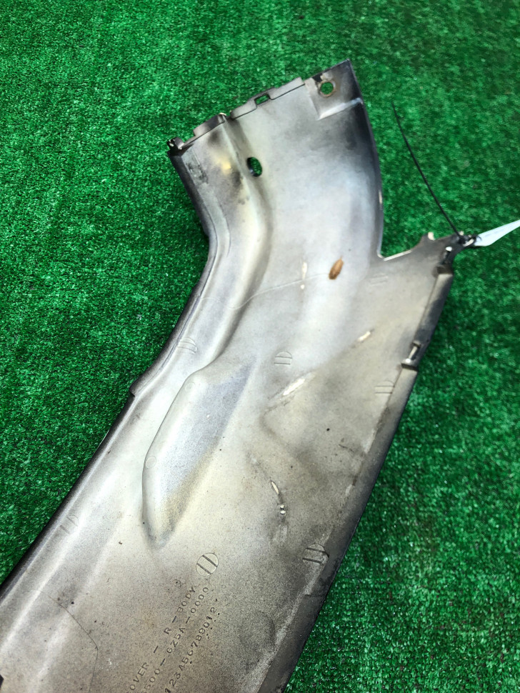 Облицовка Tact AF-24 боковая правая чёрная Оригинал Облицовка Tact AF-24 боковая правая чёрная Оригинал