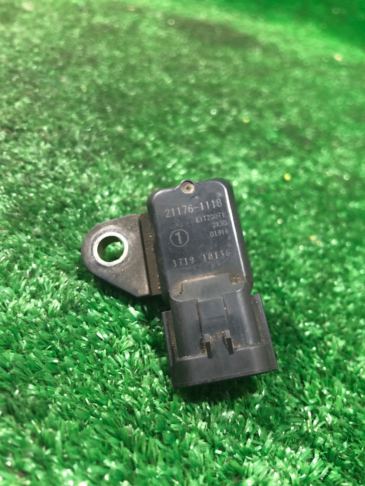 Датчик давления 21176-1118 Kawasaki ZX1000 Ninja ZX-10R 2004