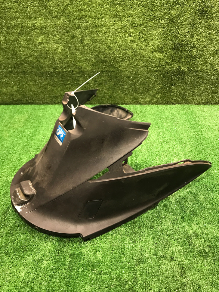 Облицовка центральная Suzuki AD V-50i