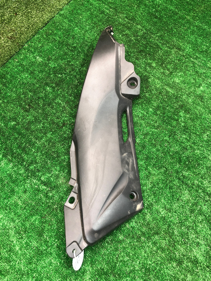 Обтекатель боковой центральный правый S2 Panther 250