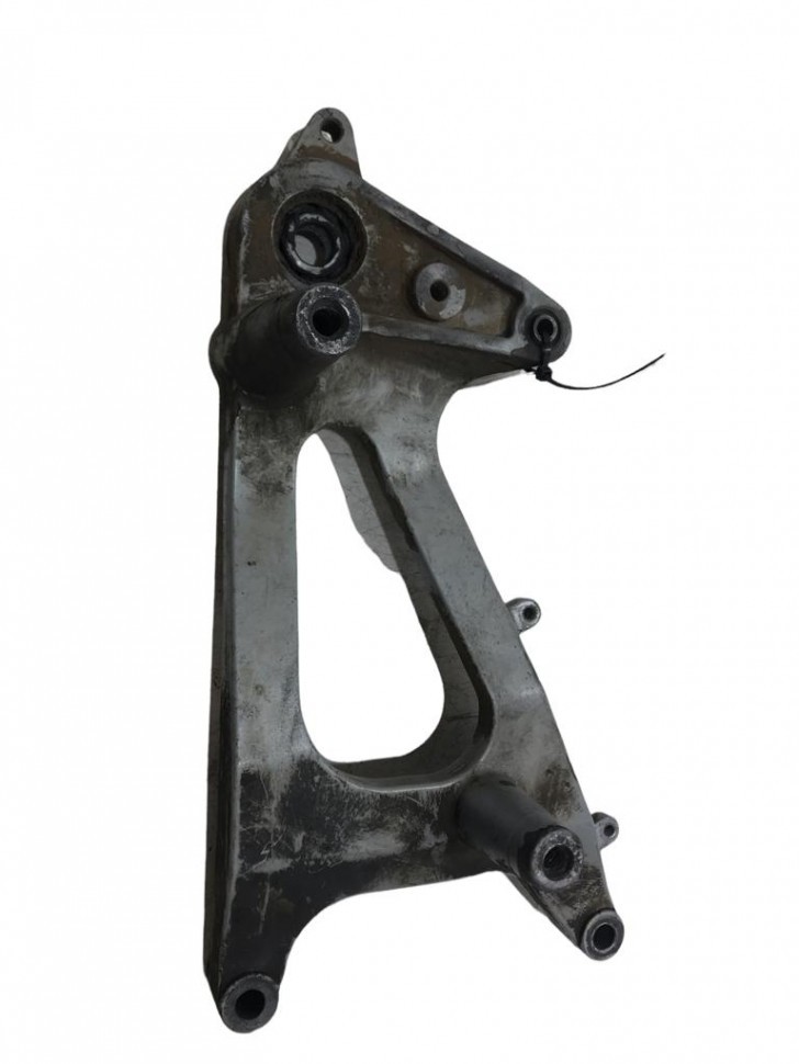 Кронштейн глушителя Irbis Grace 150