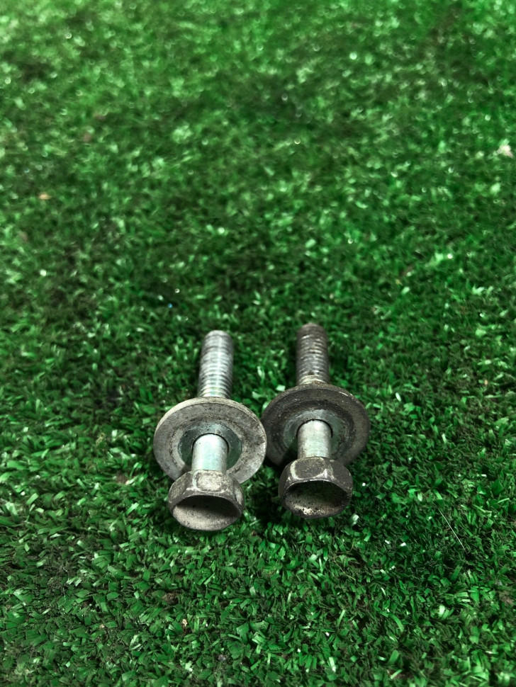 Болты крепления воздушного фильтра Honda Dio AF-34/35