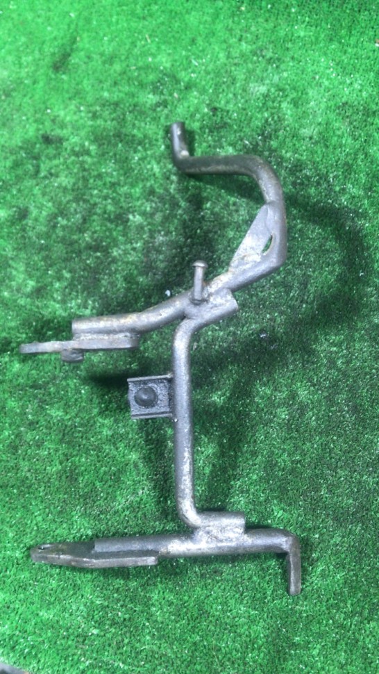 Подножка стояночная центральная Suzuki AD-50 Sepia ZZ Подножка стояночная центральная Suzuki AD-50 Sepia ZZ