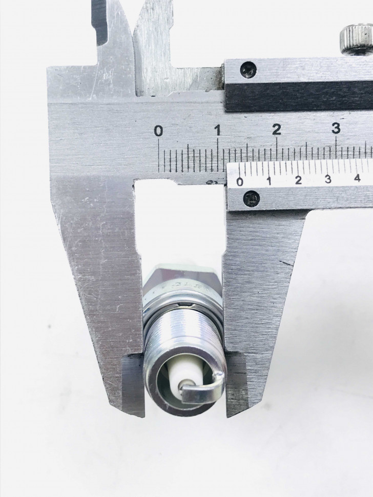 Свеча Буран NGK BP6E оригинальная 5637 V-LINE4 аналог А-17ДВ1 Свеча Буран NGK BP6E оригинальная 5637 V-LINE4 аналог А-17ДВ1