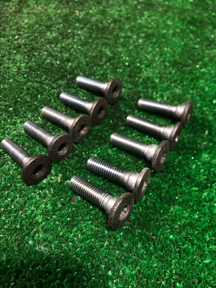 Болты крепления передних тормозных дисков Kawasaki ZZR 400 Оригинал