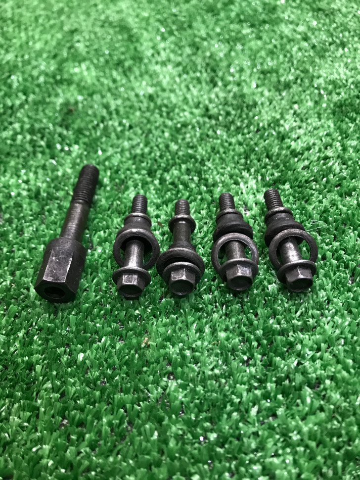 Болты крышки вариатора Honda AF-20 (некомплект) Болты крышки вариатора Honda AF-20 (некомплект)