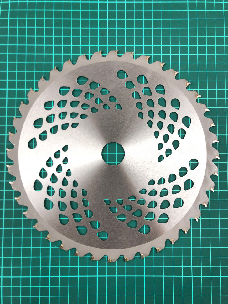 Нож мотокосы 40T (d=230/22.4 mm) (победитовые зубья)