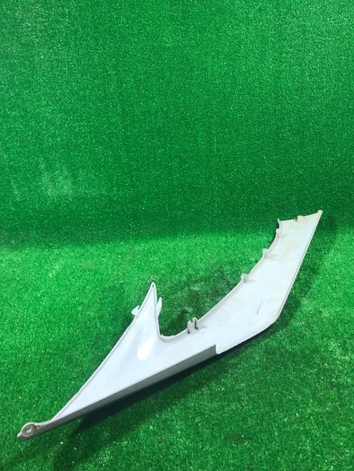 Облицовка боковая нижняя левая''Лыжа'' Honda dio AF-56