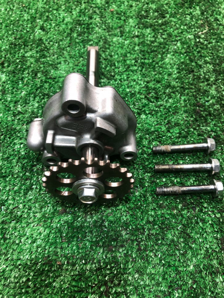 Масляный насос Honda CBR600RR 2003-2006 PC37E 15100-MEE-000