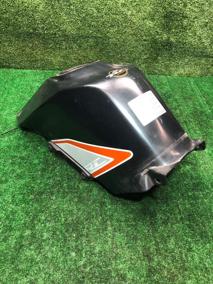 Облицовка бензобака KTM 390RC Облицовка бензобака KTM 390RC