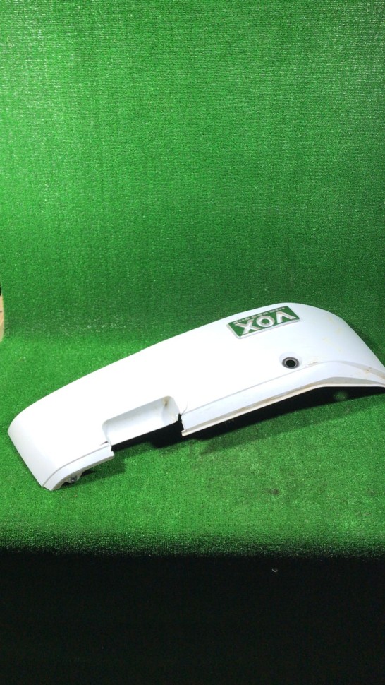 Облицовка боковая левая Yamaha Vox 50 Оригинал