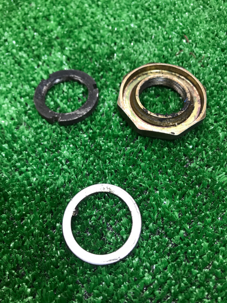 Гайки траверсы Suzuki Lets2 Гайки траверсы Suzuki Lets2