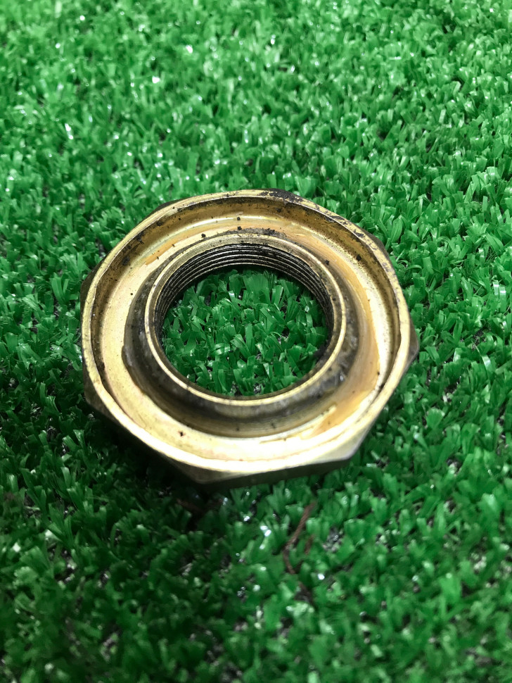 Гайки траверсы Suzuki AD V-50 Гайки траверсы Suzuki AD V-50