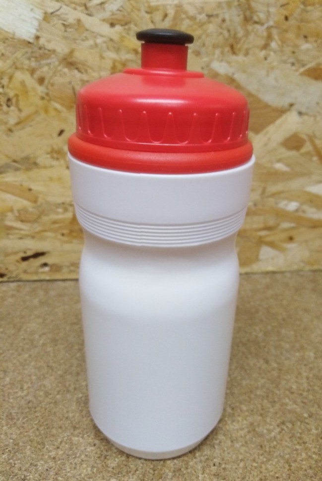 Фляга для воды бело-красная, пластиковая - 550мл