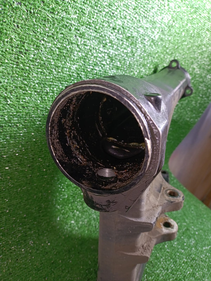 Маятник Suzuki Boulevard M109R VZR 1800 Маятник Suzuki Boulevard M109R VZR 1800