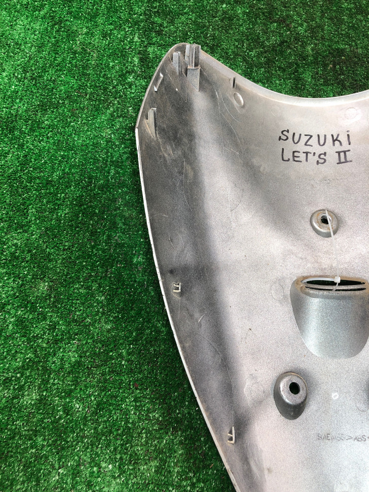 Облицовка передняя ключ Suzuki Lets2