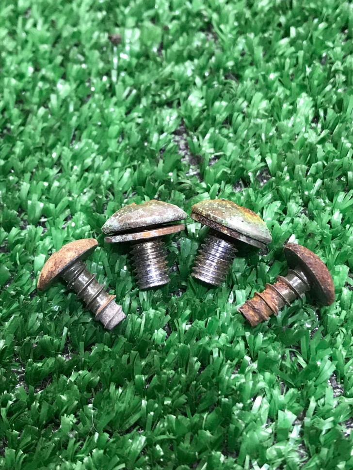 Крепеж бокового обтекателя Suzuki Sepia NEW Крепеж бокового обтекателя Suzuki Sepia NEW