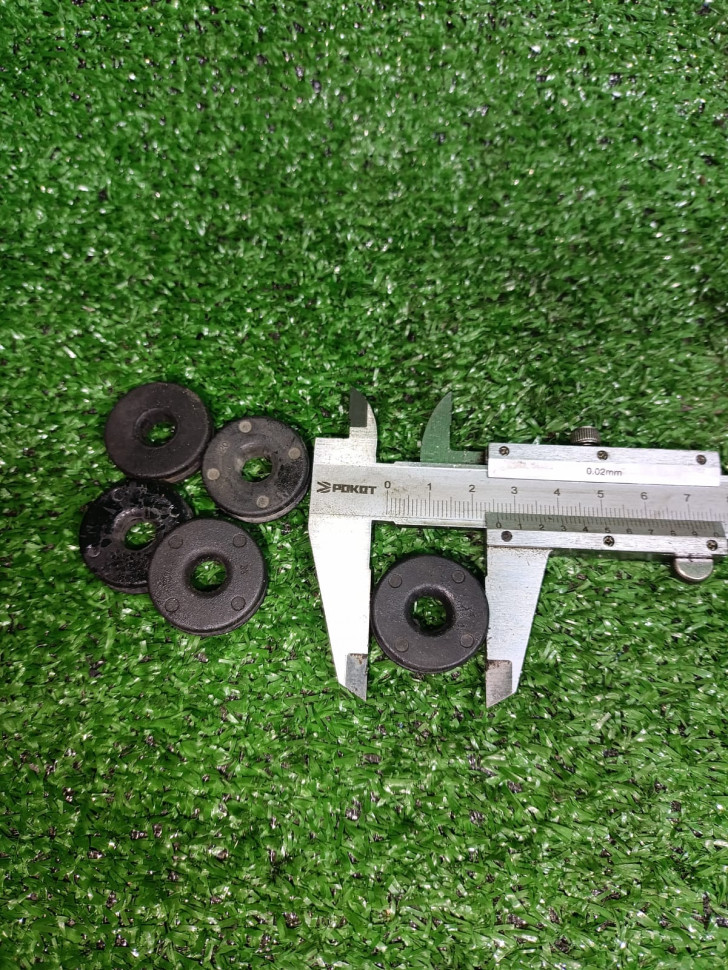 Резинки 5 штук Suzuki Boulevard M109R VZR 1800