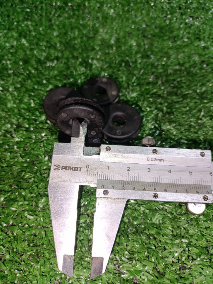 Резинки 5 штук Suzuki Boulevard M109R VZR 1800