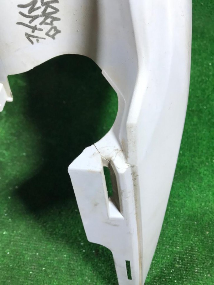 Облицовка передняя нижняя Подклювник Honda Dio AF-56