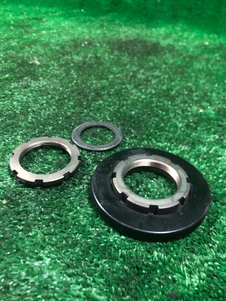 Гайки траверсы нижние Kawasaki ZX1000 Ninja ZX-10R 2004