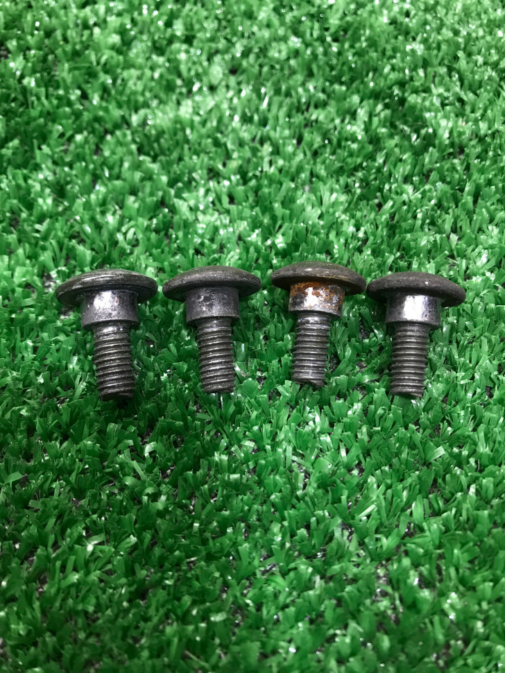 Крепеж переднего крыла Sym Orbit 50